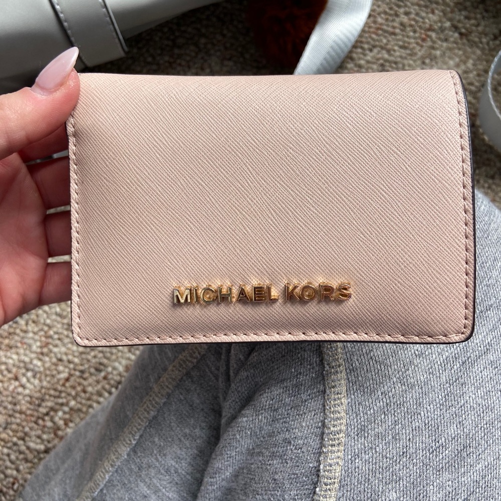 Iike new Michael kors wallet